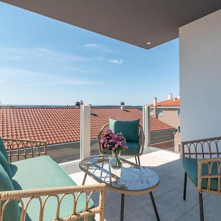 Апартаменты Apartman Lotos Трогир Экстерьер фото