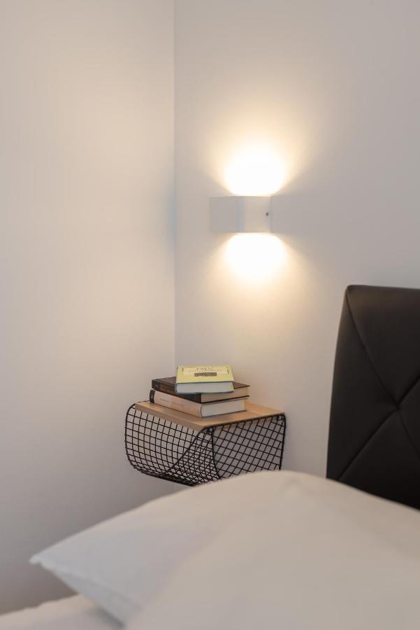 Апартаменты Apartman Lotos Трогир Экстерьер фото