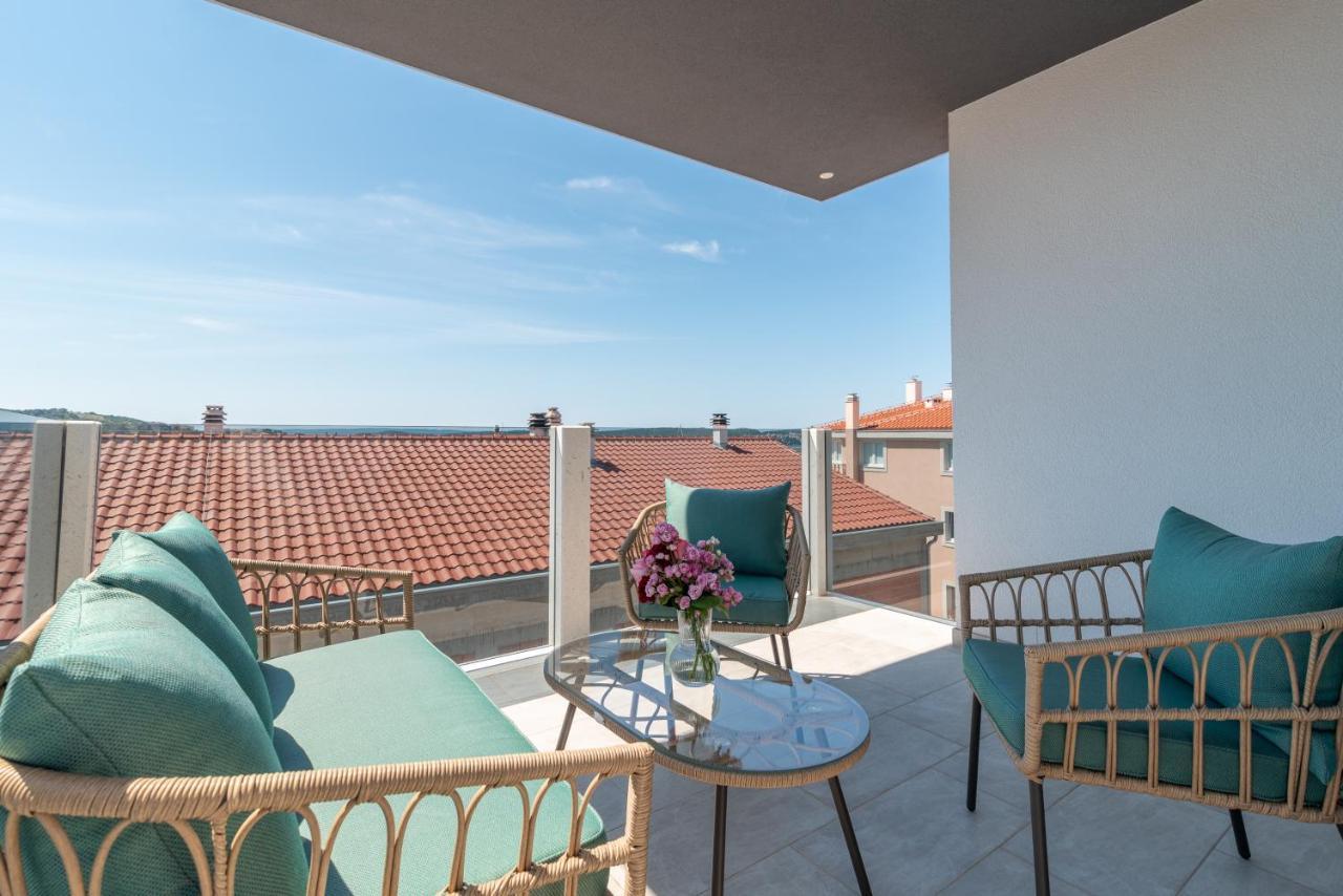 Апартаменты Apartman Lotos Трогир Экстерьер фото