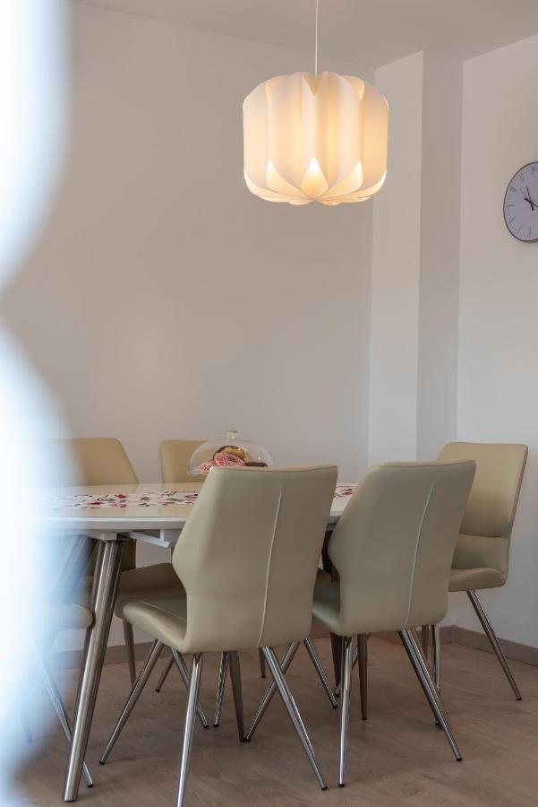 Апартаменты Apartman Lotos Трогир Экстерьер фото